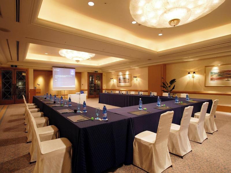 Kobe Bay Sheraton Hotel and Towers image