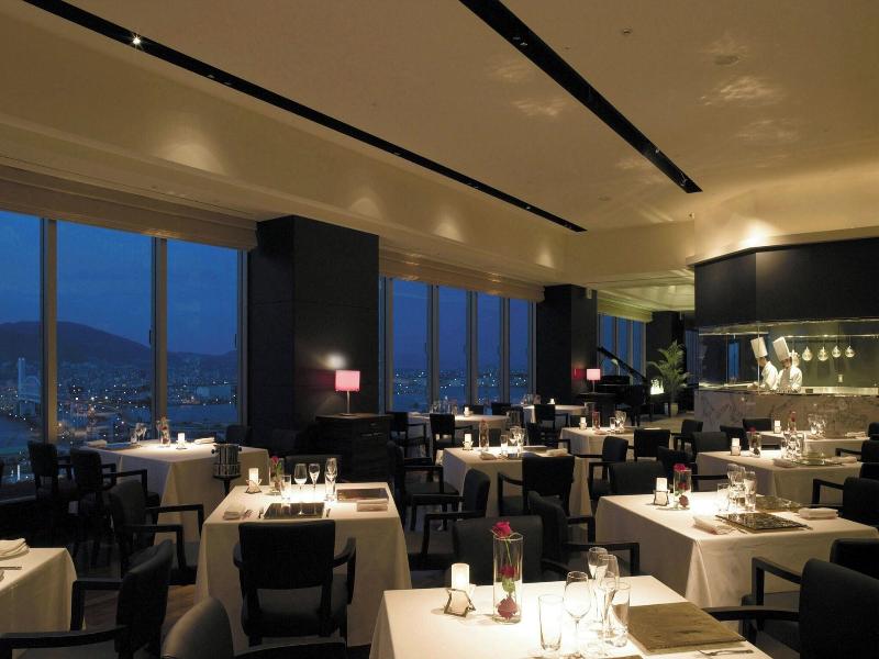 Kobe Bay Sheraton Hotel and Towers image