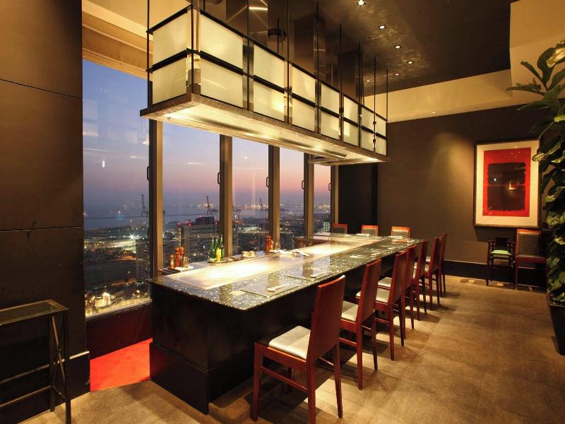 Kobe Bay Sheraton Hotel and Towers image