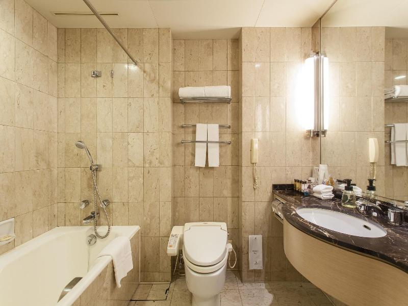 Kobe Bay Sheraton Hotel and Towers image