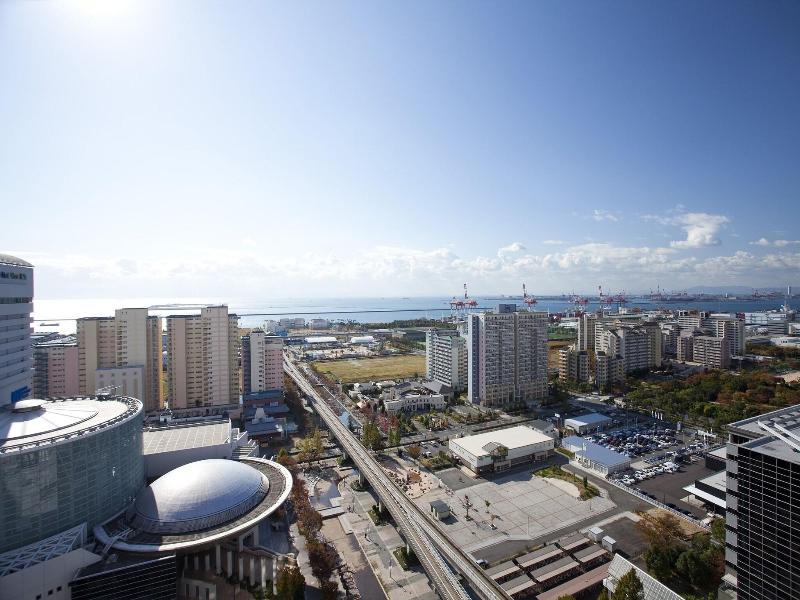 Kobe Bay Sheraton Hotel and Towers image