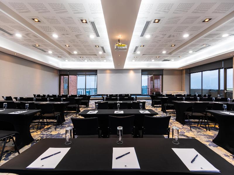 DoubleTree by Hilton Bogotá Salitre AR image