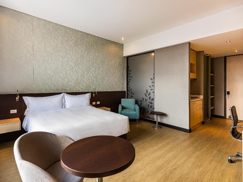 DoubleTree by Hilton Bogotá Salitre AR image