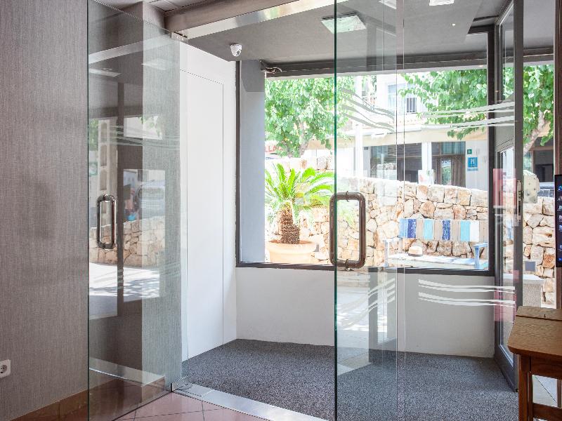 Hostal Residencia Sutimar image