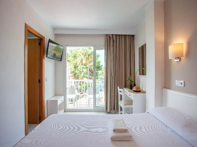 Hostal Residencia Sutimar image