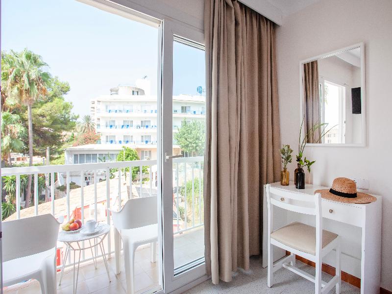 Hostal Residencia Sutimar image