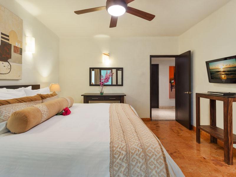El Taj Ocean Front and Beachside Condo Hotel image