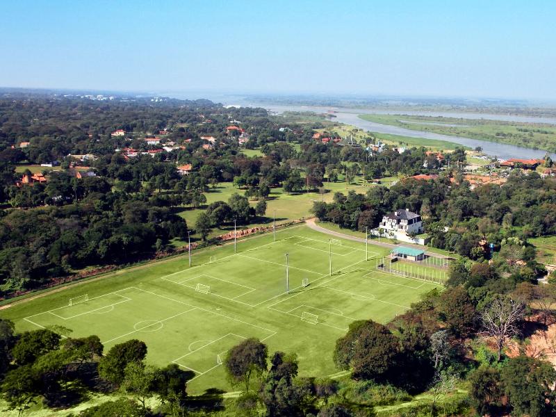 Resort Yacht Y Golf Club Paraguayo image