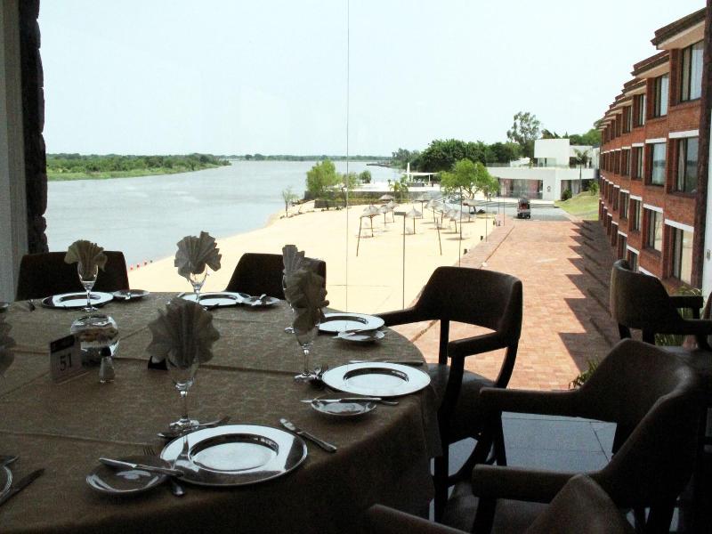 Resort Yacht Y Golf Club Paraguayo image