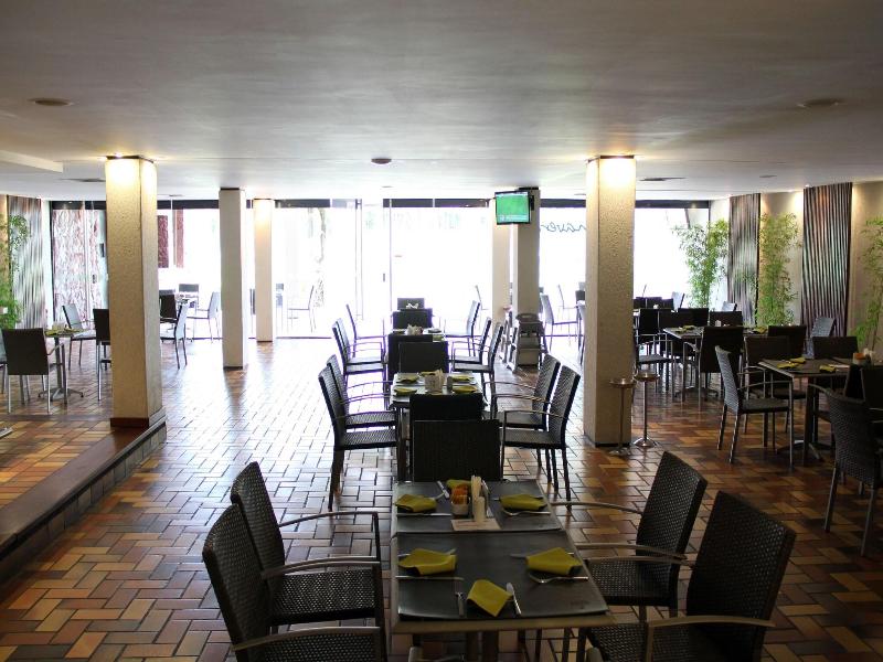 Resort Yacht Y Golf Club Paraguayo image