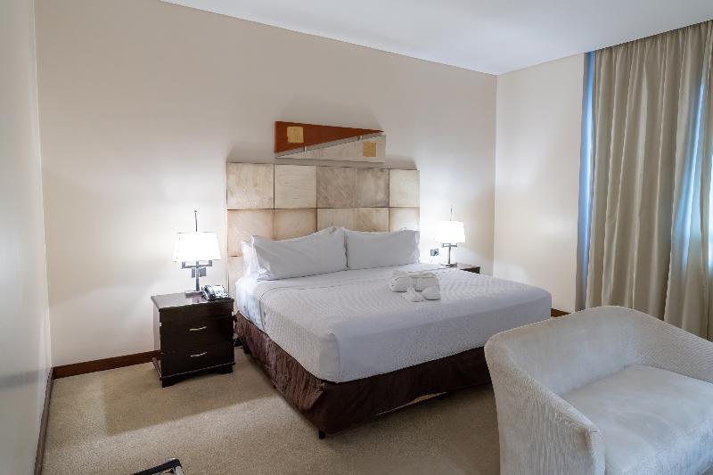 Crowne Plaza Asuncion image