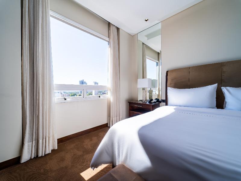Crowne Plaza Asuncion image