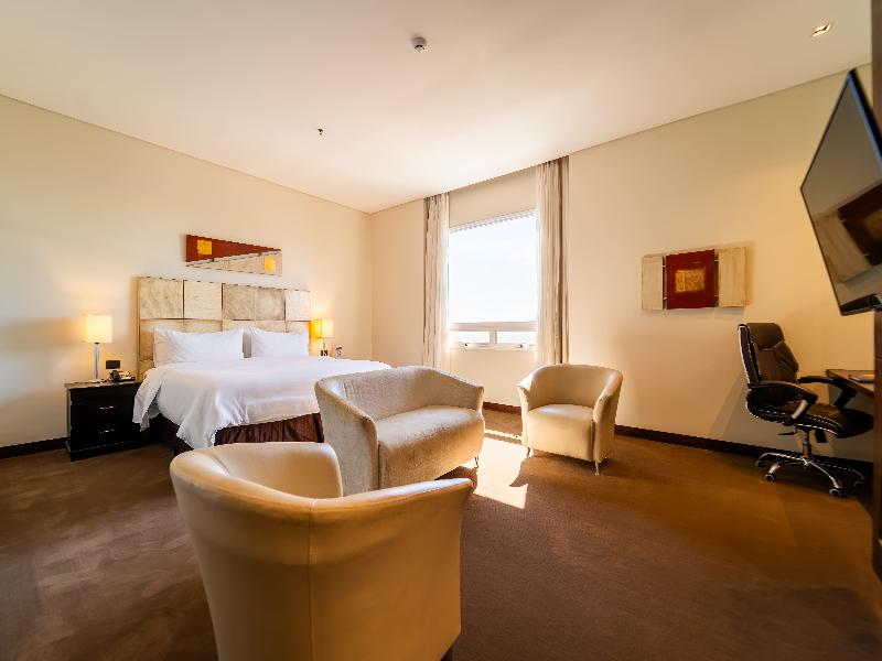 Crowne Plaza Asuncion image
