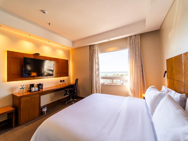 Crowne Plaza Asuncion image
