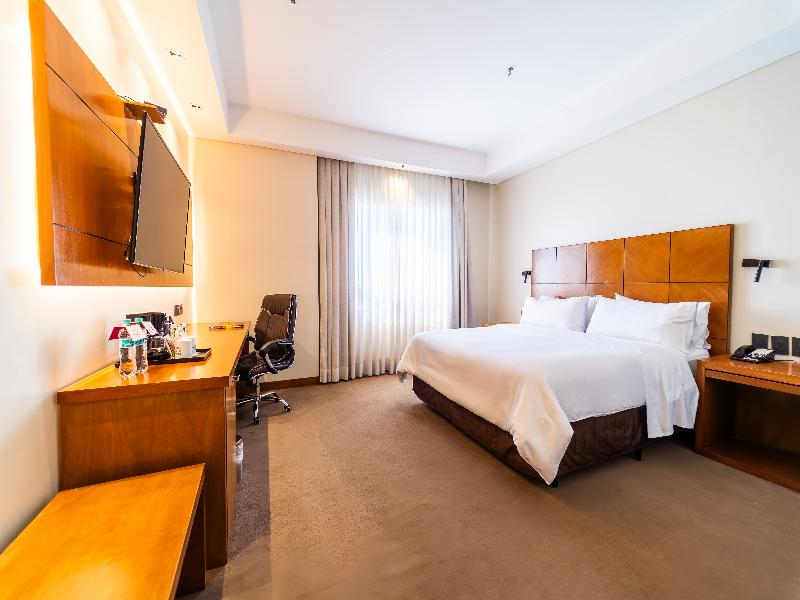 Crowne Plaza Asuncion image