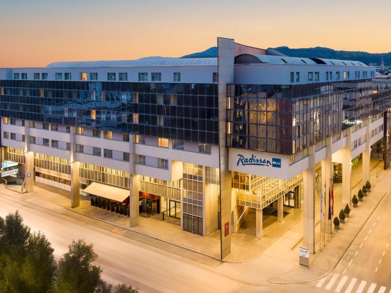 Radisson Blu Hotel & Conference Centre, Salzburg image