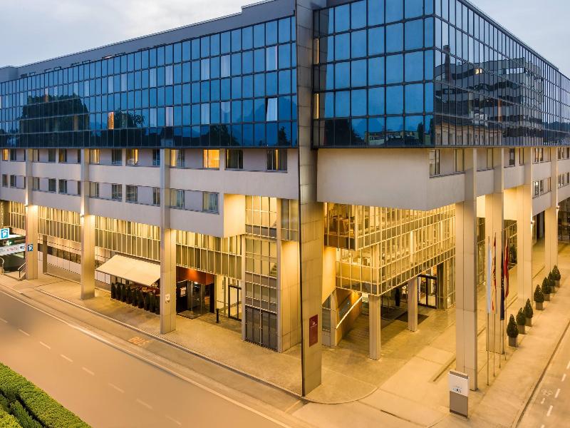 Radisson Blu Hotel & Conference Centre, Salzburg image
