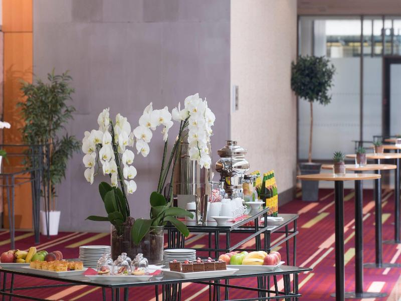 Radisson Blu Hotel & Conference Centre, Salzburg image