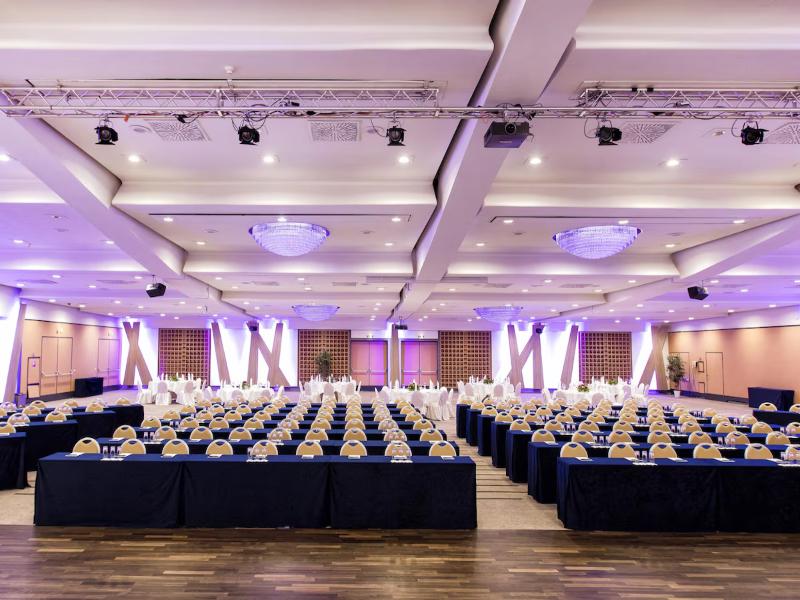 Radisson Blu Hotel & Conference Centre, Salzburg image