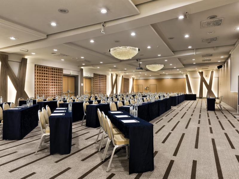 Radisson Blu Hotel & Conference Centre, Salzburg image