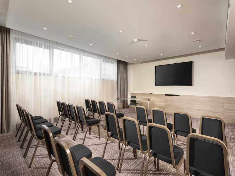 Radisson Blu Hotel & Conference Centre, Salzburg image