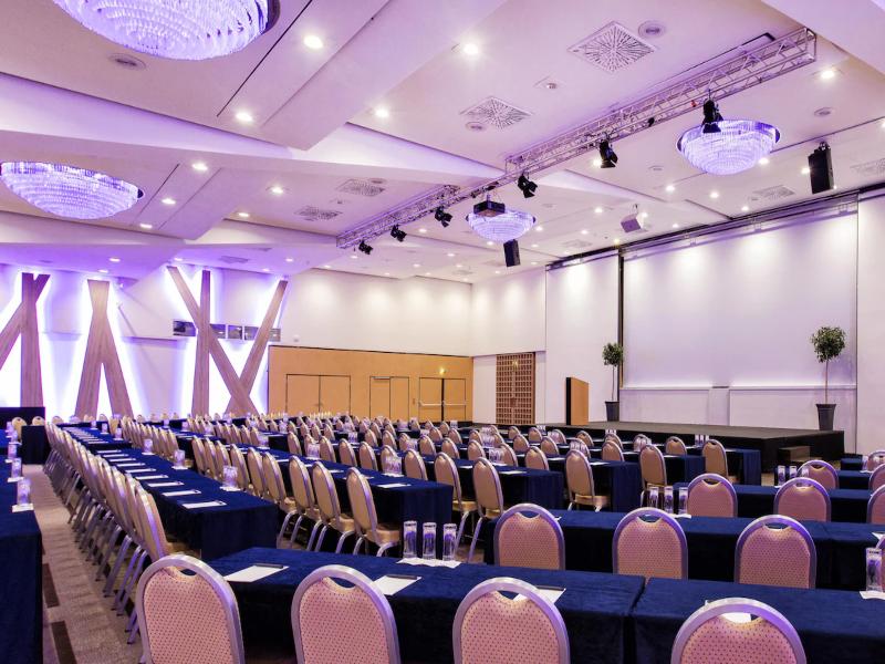 Radisson Blu Hotel & Conference Centre, Salzburg image
