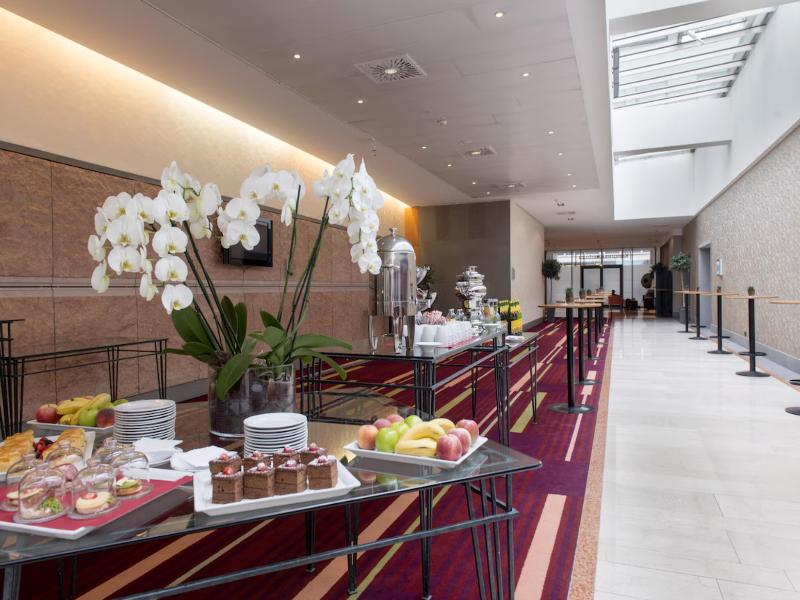 Radisson Blu Hotel & Conference Centre, Salzburg image