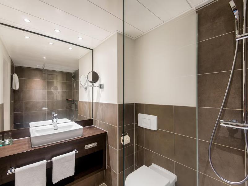 Radisson Blu Hotel & Conference Centre, Salzburg image
