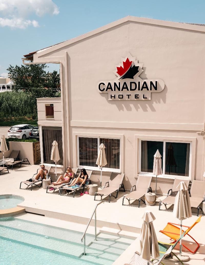 Canadian Hotel