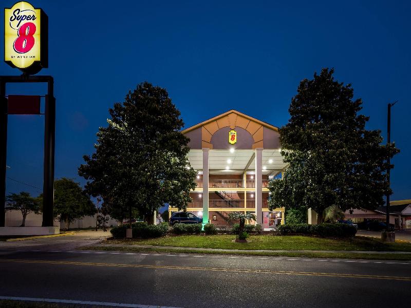 Super 8 by Wyndham Metairie — general view