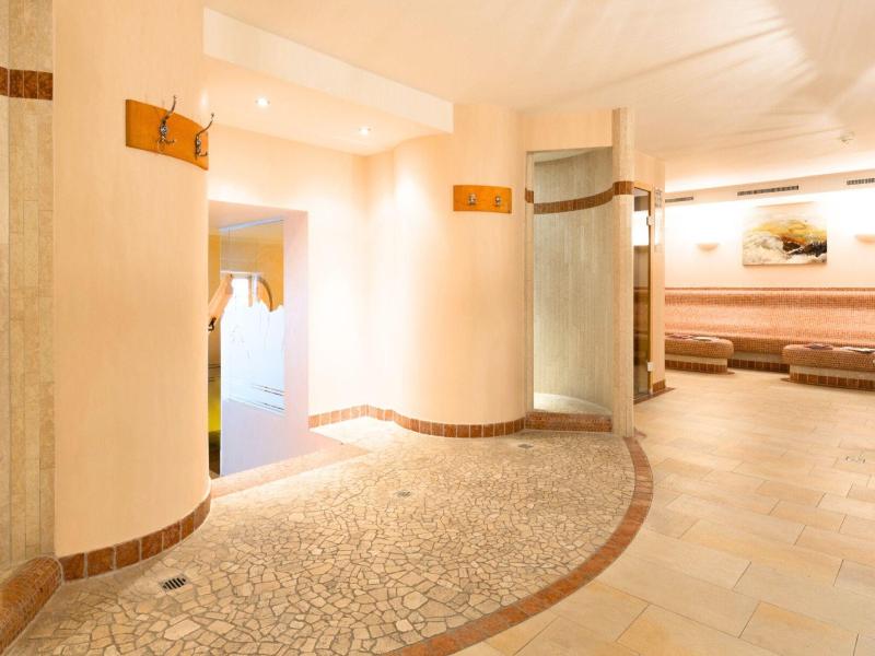 Hotel Kaiserhof Kitzbühel image