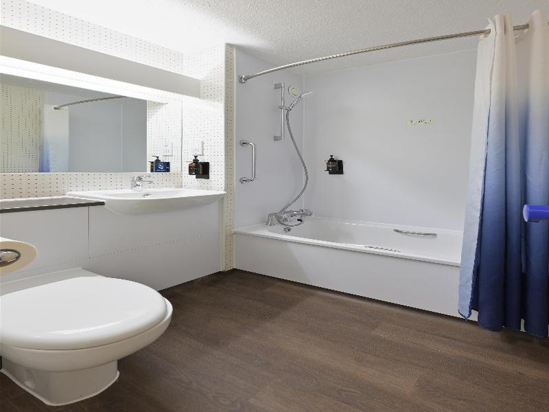 Travelodge Alcester image