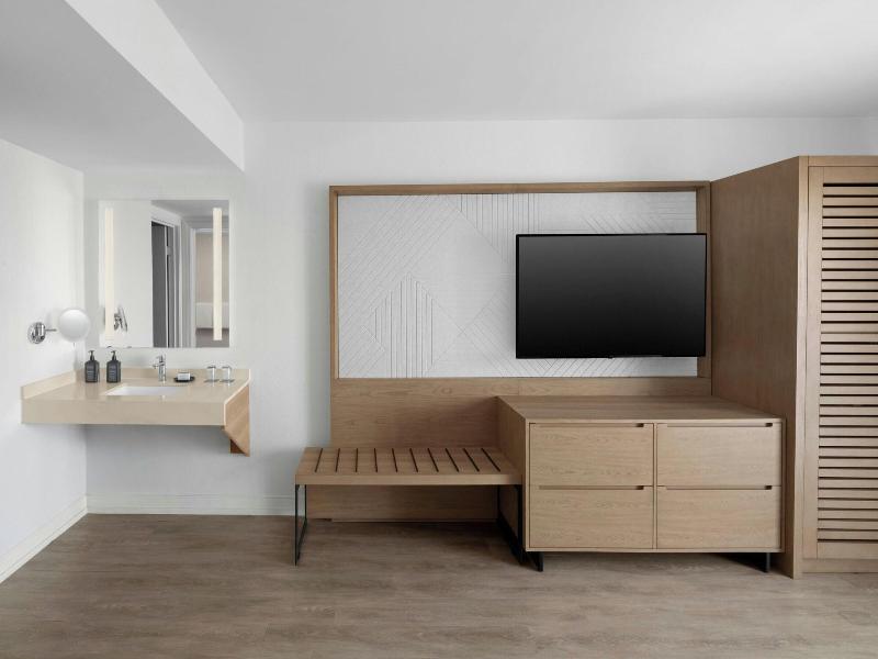 Sheraton Suites Cypress Creek Ft. Lauderdale image