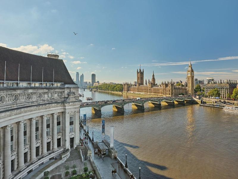 London Marriott Hotel County Hall image