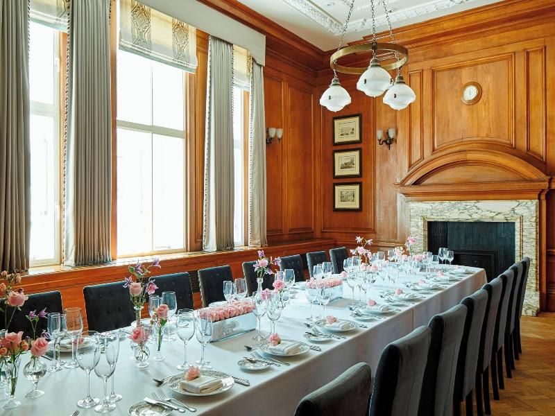 London Marriott Hotel County Hall image