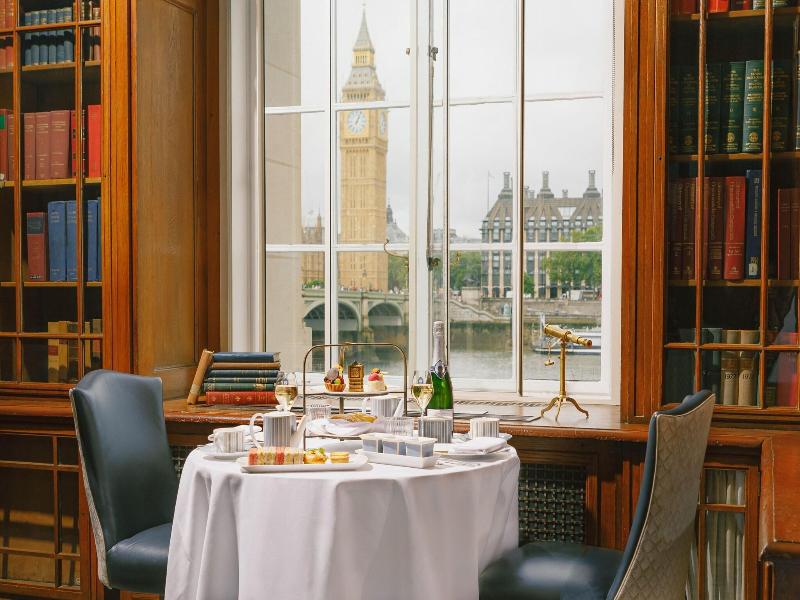 London Marriott Hotel County Hall image