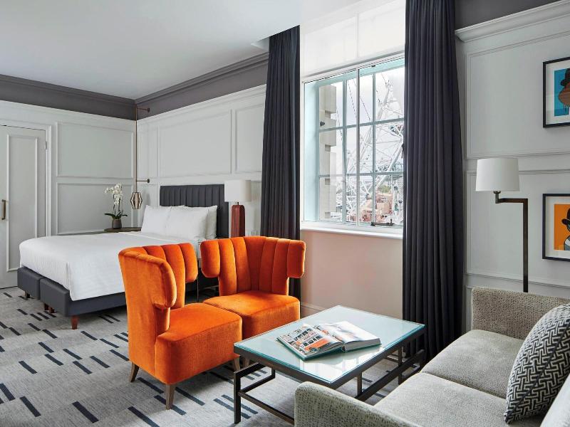 London Marriott Hotel County Hall image