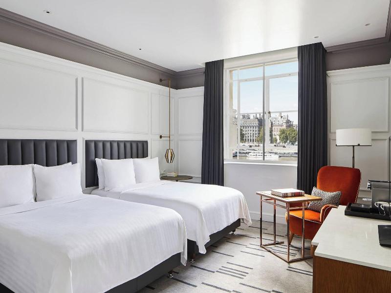 London Marriott Hotel County Hall image