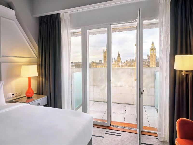 London Marriott Hotel County Hall image