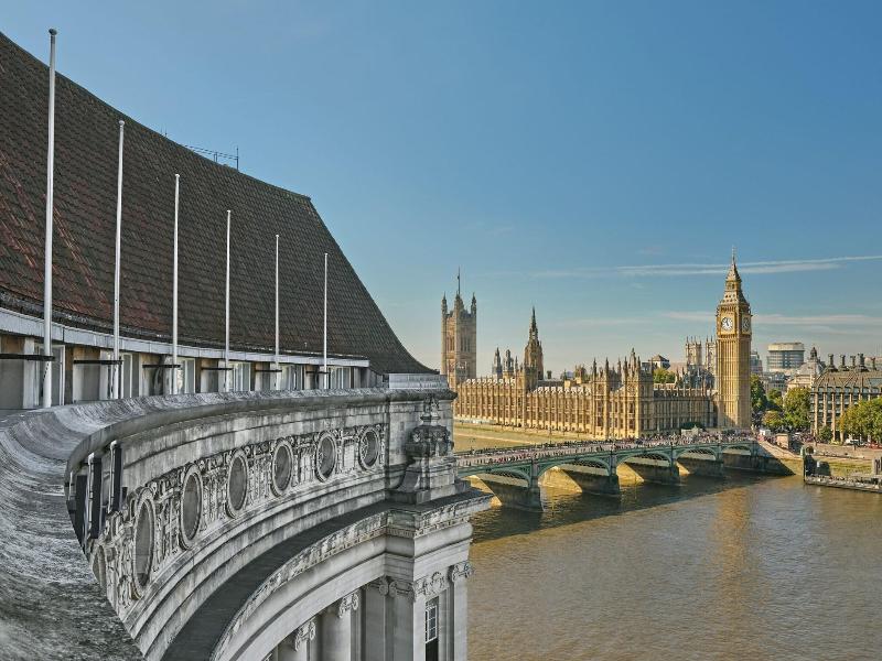 London Marriott Hotel County Hall image