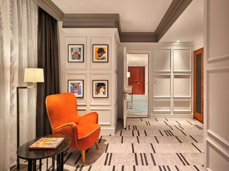 London Marriott Hotel County Hall image