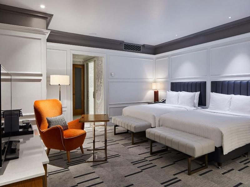 London Marriott Hotel County Hall image