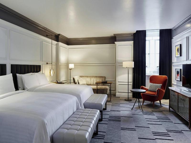 London Marriott Hotel County Hall image