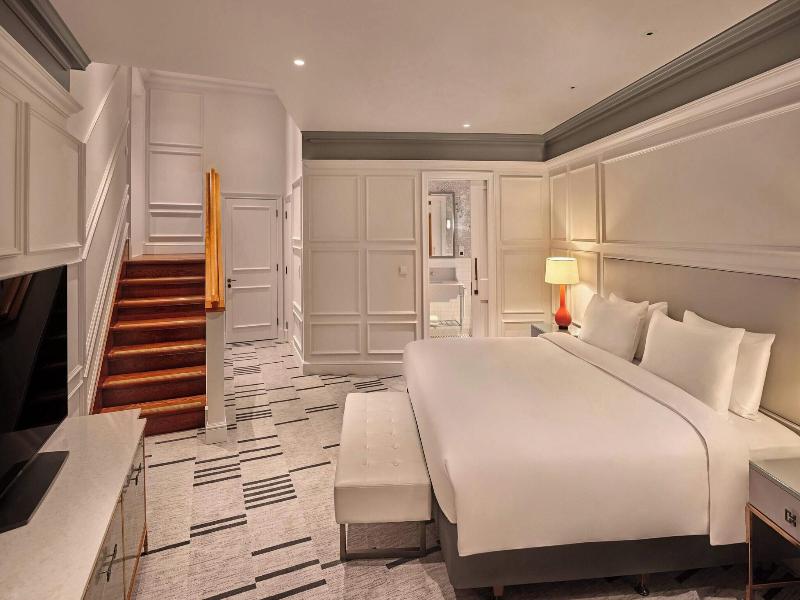 London Marriott Hotel County Hall image