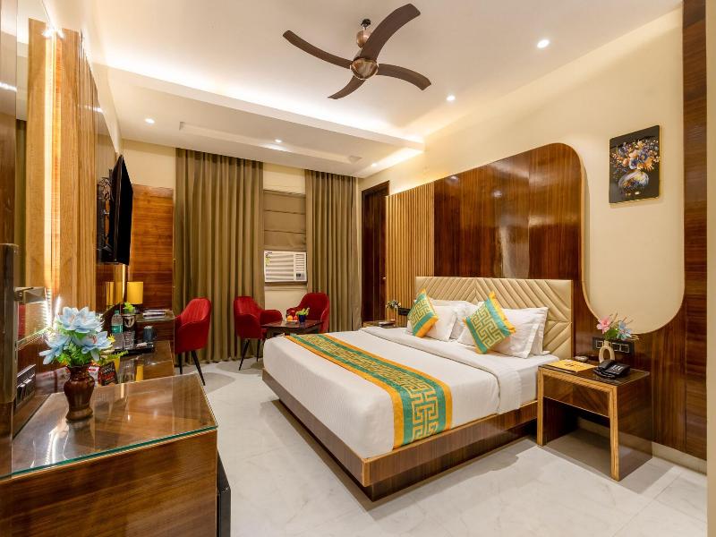 Vanson Villa image