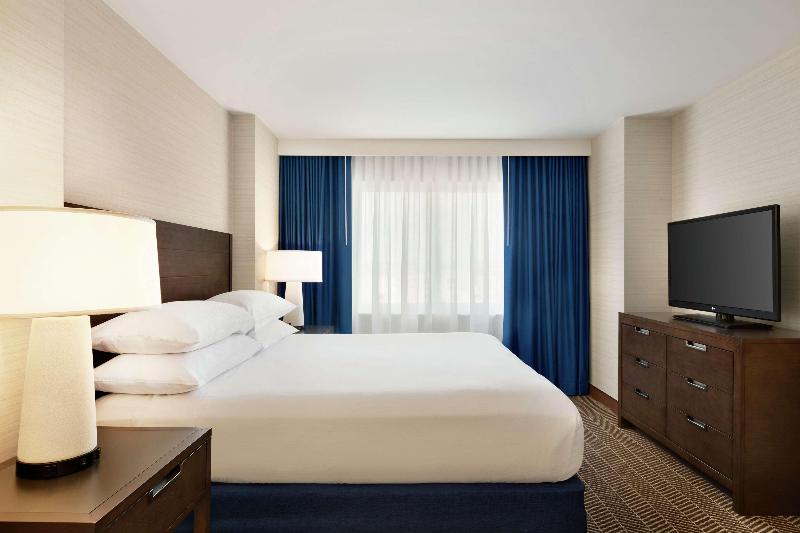 Embassy Suites Boston Logan Airport image
