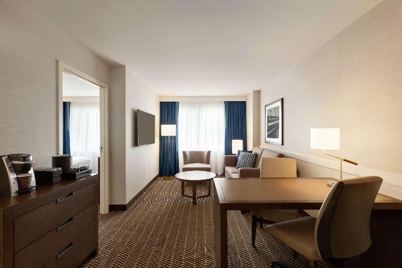 Embassy Suites Boston Logan Airport image