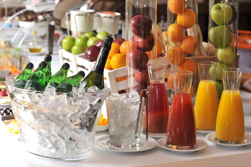 NH Collection Plaza Santiago image