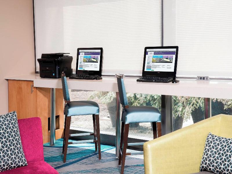 SpringHill Suites Chicago O'Hare image