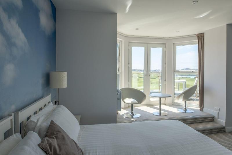 Carnmath Hotel image